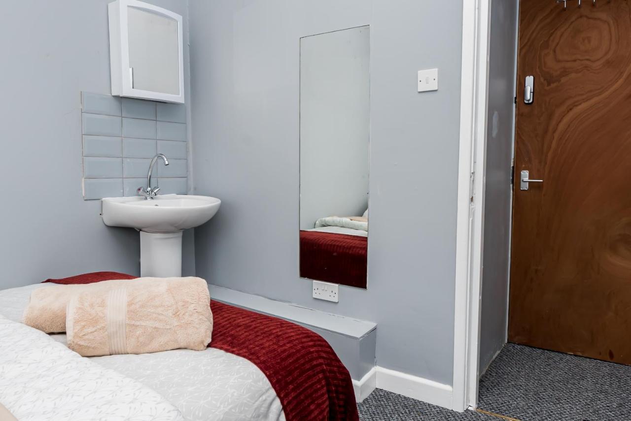 Shirley House: Self-Catering Near Southampton Hospitals Hotel Exterior photo
